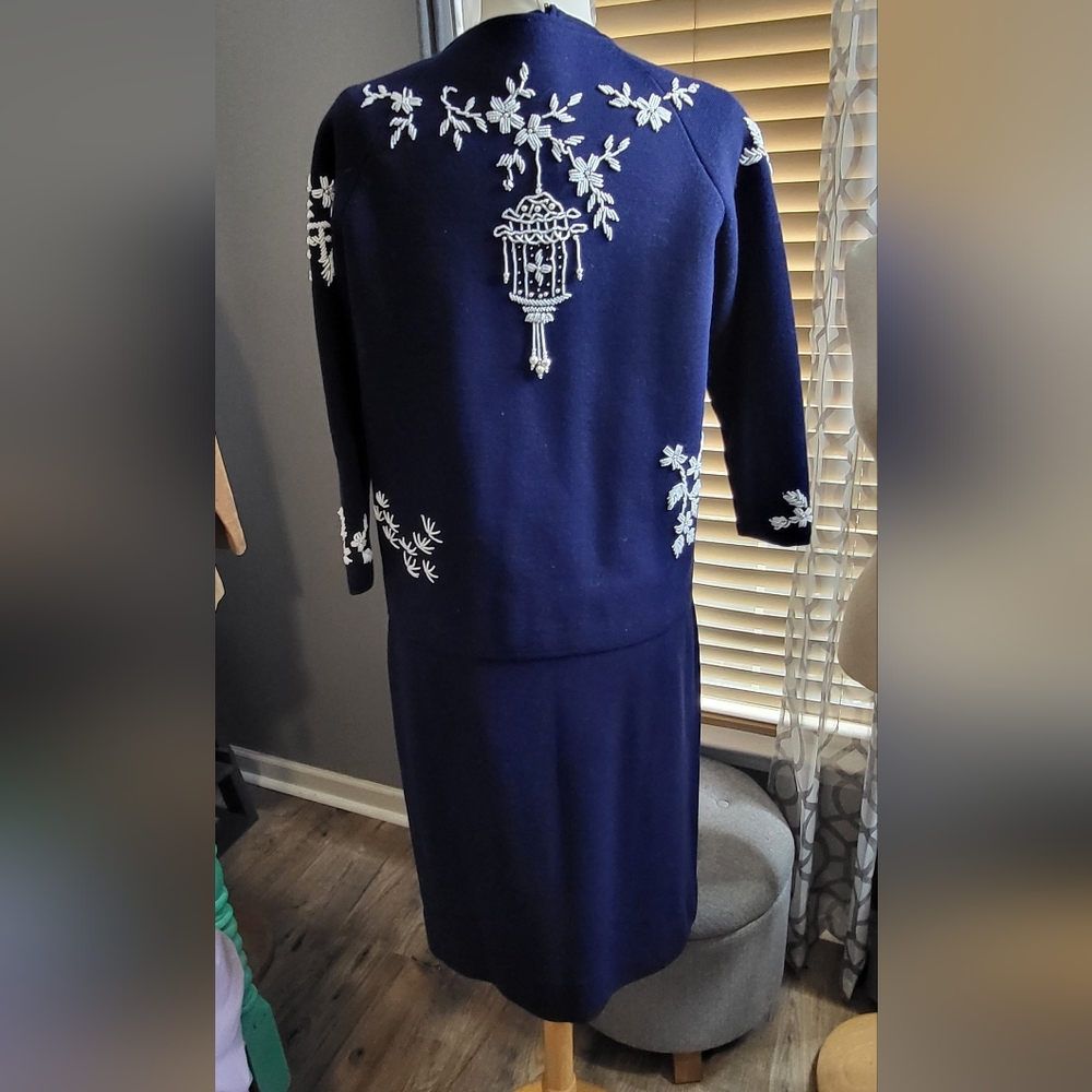 Exquisitely Chic 3-Pc Vintage Wool Knit Skirt Suit - Picture 4 of 8